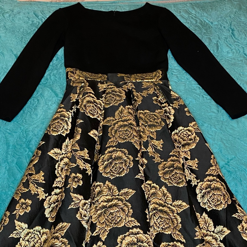 Dress - Picture 3 of 4